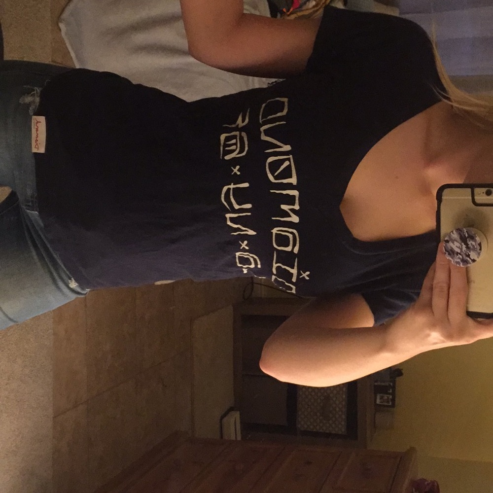 Diamond supply co. Vneck top